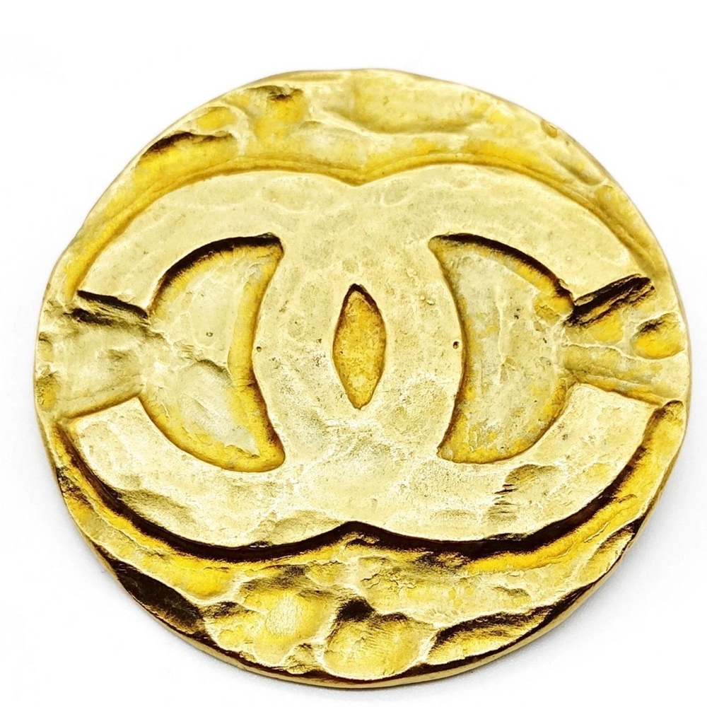 CHANEL Oversized CC Brooch / Pin 95P